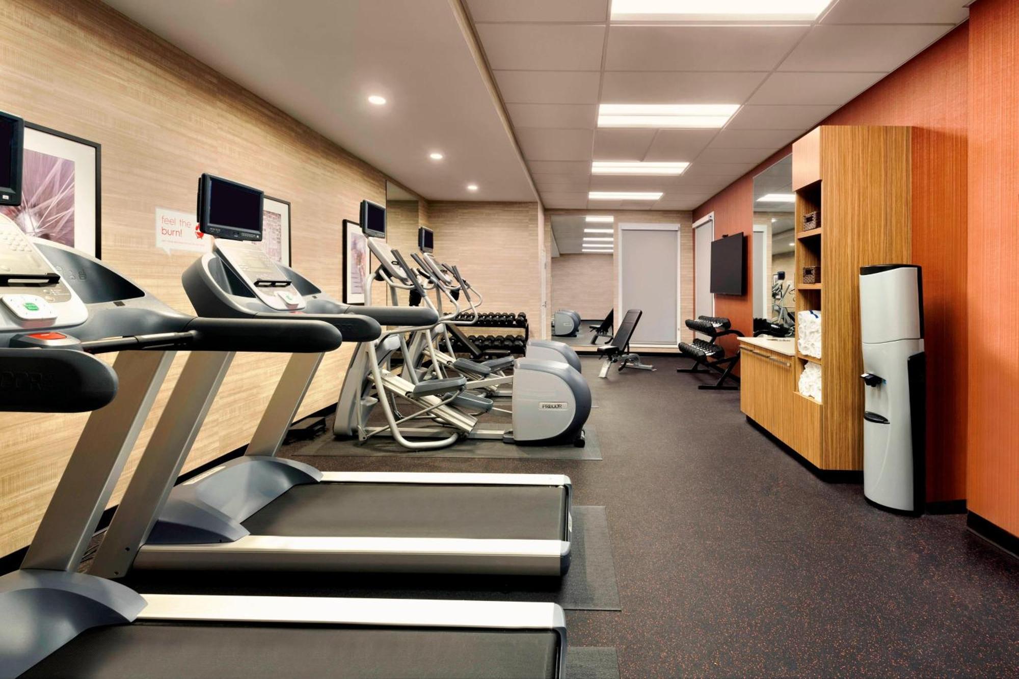 Towneplace Suites By Marriott Pittsburgh Airport/Robinson Township Εξωτερικό φωτογραφία